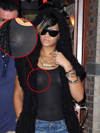 /img/uploads/lyrics/0-1255613581-rihannanipple.jpg